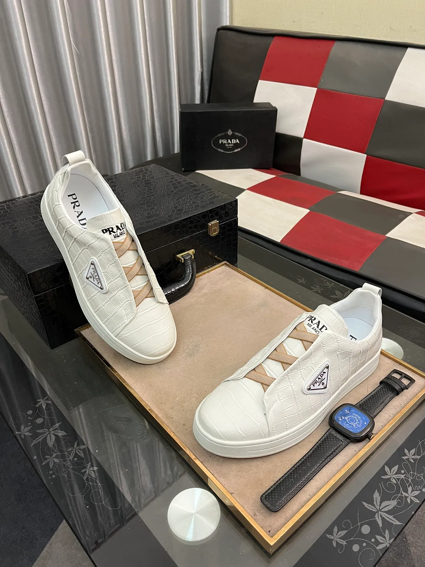 Men's shoes 💰540⌚️⌚️【PRADA】Prada - High-end quality casual sports shoes - Upper: calf leather shoe body with brand metal fasteners, - Inner lining: breathable leather lining - Outsole: ultra-light TPU foam·rubber; molded outsole -Super high quality control·Fine workmanship: highlighted (high-end·luxury·grade) -Size: 38-443️⃣Colors available